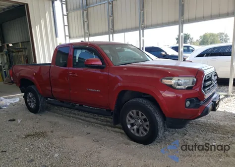 2017 Toyota Tacoma Access Cab z USA, uszkodzony, nr VIN 5TFSZ5AN9HX092198